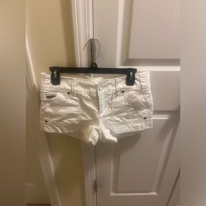 american eagle outfitters low rise white jean shorts
